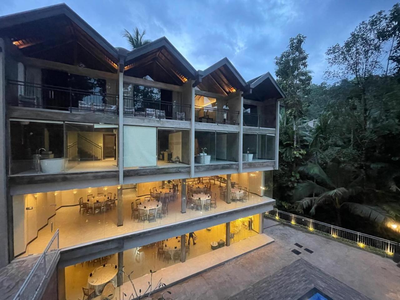 Hotel Grand Amanee Ratnapura Zewnętrze zdjęcie