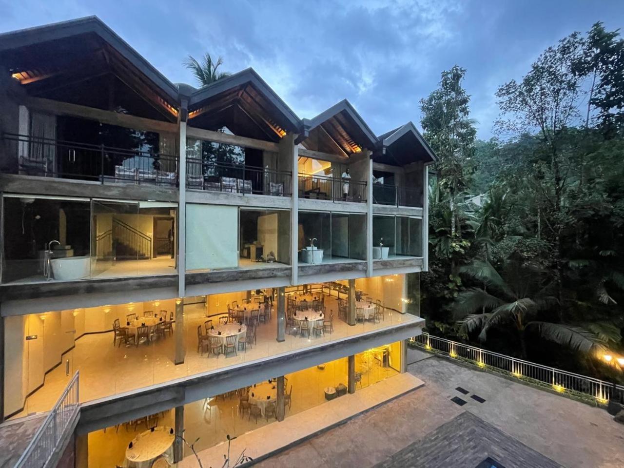 Hotel Grand Amanee Ratnapura Zewnętrze zdjęcie